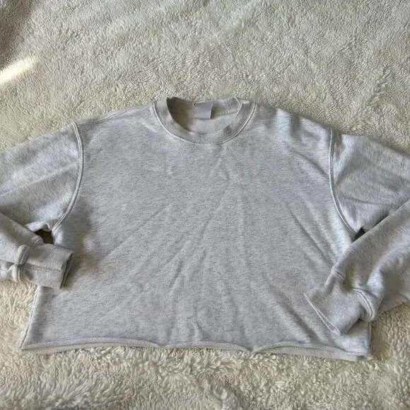 Aritzia Womens Terry Cropped Sweater in Grey Size X-Small - Picture 2 of 7